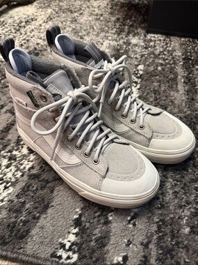 Men's High-Top MTE Cold Weather Sneakers in Light Gray